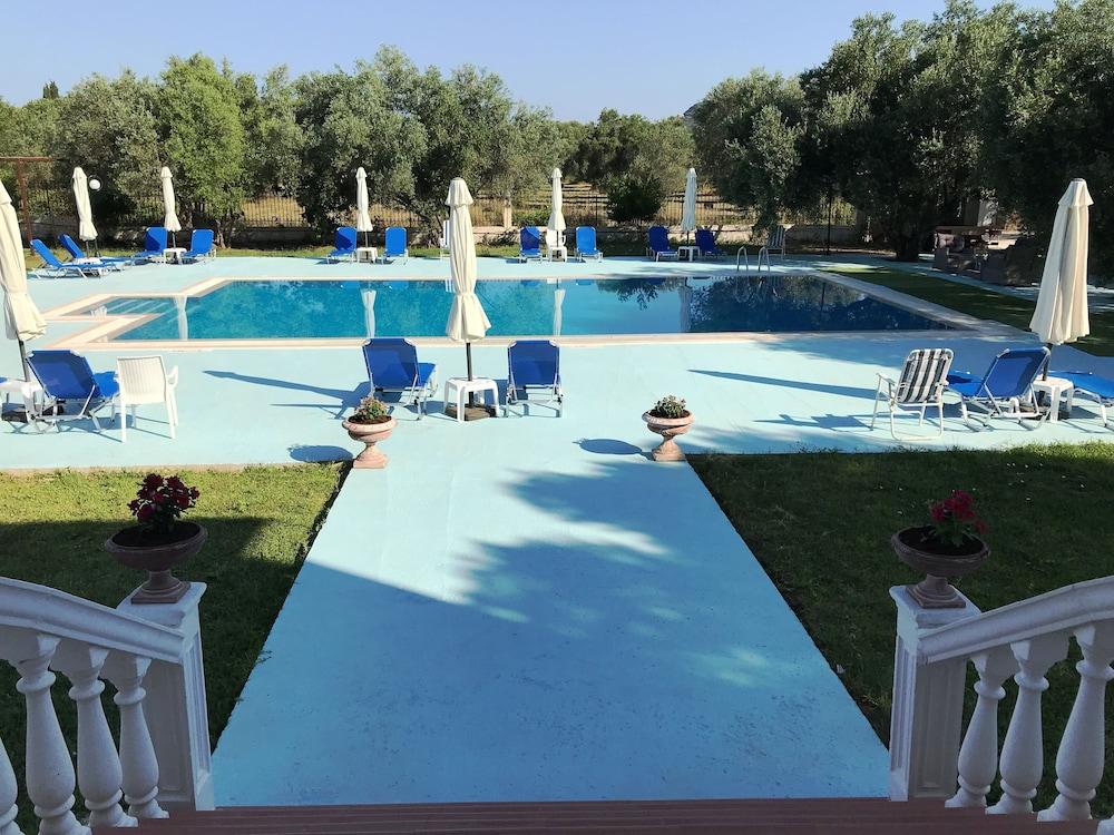 Ai Helis Resort スヴォロナータ エクステリア 写真